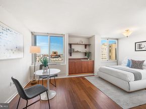 604 S Washington Square 2606, Philadelphia PA 19106