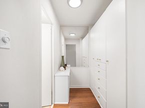 604 S Washington Square 2606, Philadelphia PA 19106