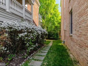 7749 Legere Court 42, Mclean VA 22102