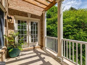7749 Legere Court 42, Mclean VA 22102