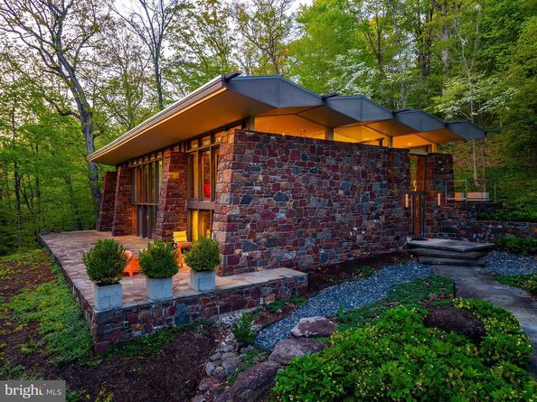 372 Brownsburg Road, Newtown PA 18940