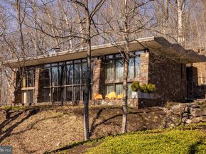 372 Brownsburg Road, Newtown PA 18940