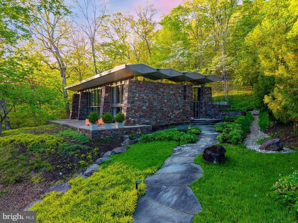 372 Brownsburg Road, Newtown PA 18940