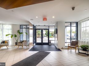525 SW Water Street SW 404, Washington DC 20024