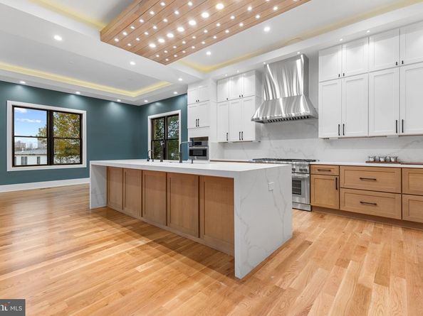1835 Pimmit Drive, Falls Church VA 22043