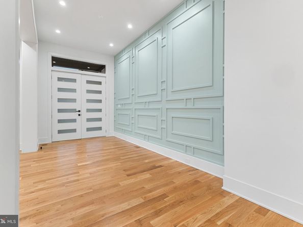 1835 Pimmit Drive, Falls Church VA 22043