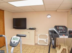 560 Lower Holland Road, Holland PA 18966