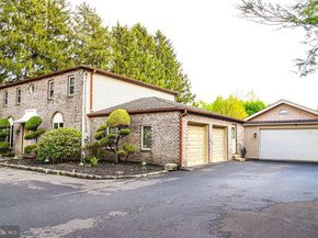 560 Lower Holland Road, Holland PA 18966