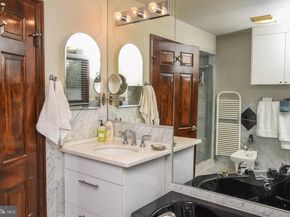 560 Lower Holland Road, Holland PA 18966