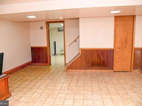 560 Lower Holland Road, Holland PA 18966