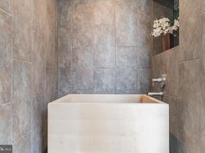 1425 Locust Street 28A, Philadelphia PA 19102