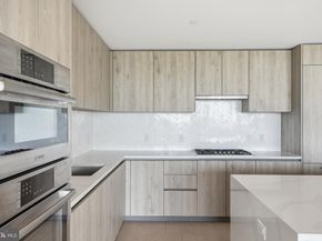 1201 N Royal Street 206, Alexandria VA 22314