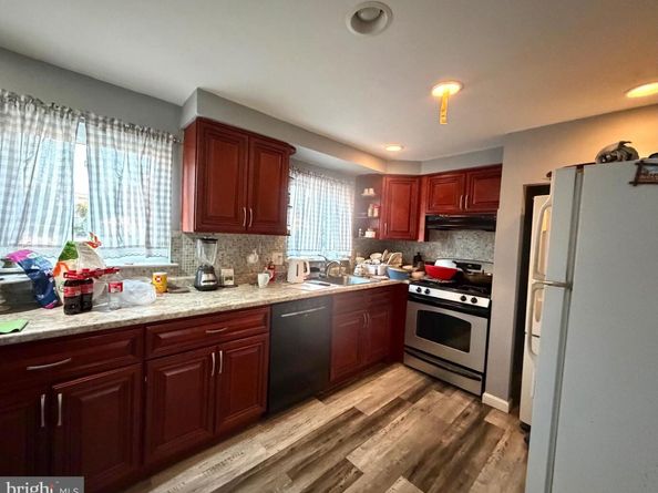 708 Selmer Road, Philadelphia PA 19116