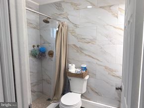 25 Goldengate Road, Levittown PA 19057