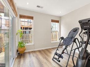 12957 Wood Crescent Circle, Herndon VA 20171
