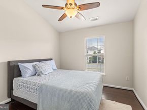 12957 Wood Crescent Circle, Herndon VA 20171