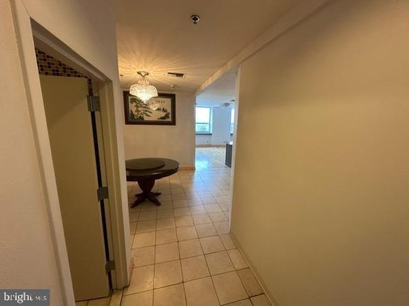 1100 Vine P306, Philadelphia PA 19107