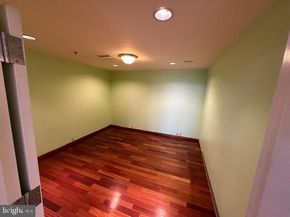 1100 Vine P306, Philadelphia PA 19107
