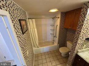 1100 Vine P306, Philadelphia PA 19107