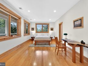 2136 Powhatan Street, Falls Church VA 22043