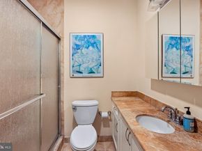 1305 Spruce Street TH2A, Philadelphia PA 19107