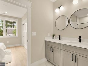 923 17TH Street S, Arlington VA 22202