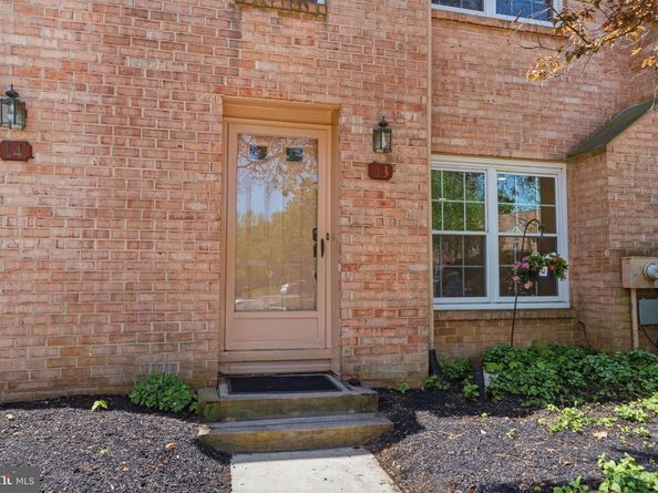 13 Rampart Drive, Chesterbrook PA 19087