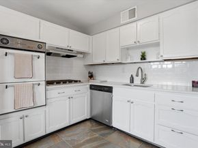 10915 Heflin Road, Philadelphia PA 19154