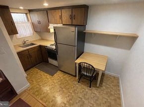 768 S 6TH Street, Philadelphia PA 19147
