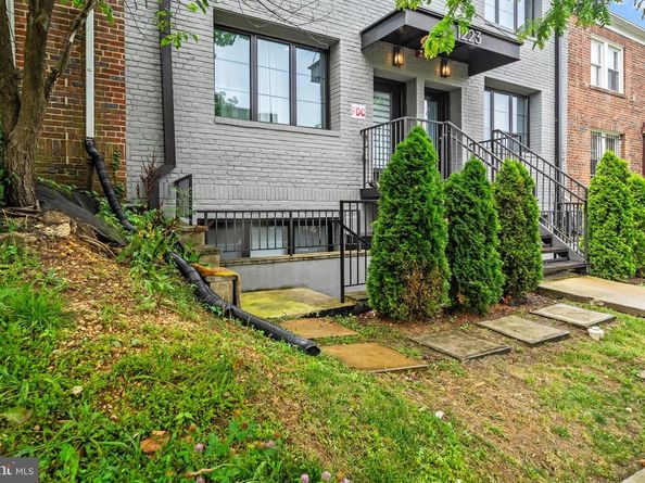 1223 Meigs Place NE 101, Washington DC 20002