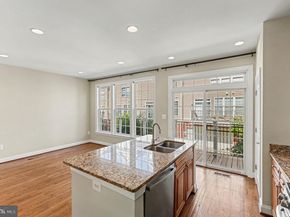 8046 Reserve Way, Vienna VA 22182