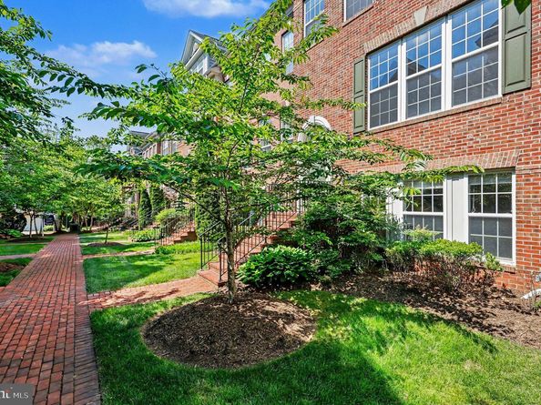 8046 Reserve Way, Vienna VA 22182