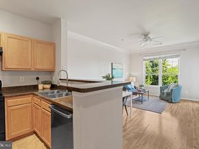 1581 Spring Gate Drive 5314, Mclean VA 22102