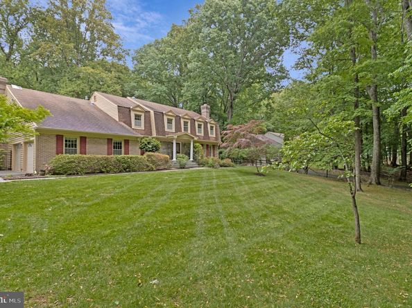 10009 New London Drive, Potomac MD 20854