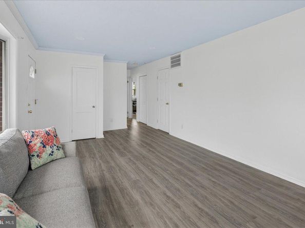 2928 Windsor Drive, Bensalem PA 19020