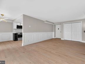 1401 N Rhodes Street 604, Arlington VA 22209