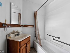 1437 N 8TH Street, Philadelphia PA 19122