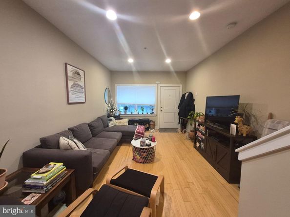 2544 Montrose Street, Philadelphia PA 19146