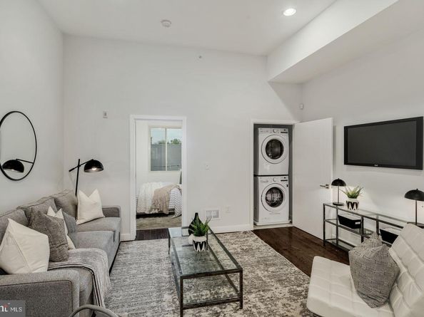 627 W Oxford Street, Philadelphia PA 19122