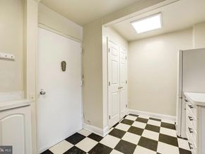 801 N Pitt Street 311, Alexandria VA 22314