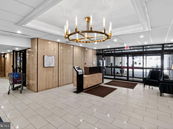 6101 Edsall Road 1704, Alexandria VA 22304