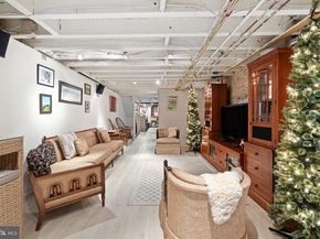 1624 Brown Street, Philadelphia PA 19130