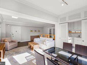 4000 Cathedral Avenue NW 218B, Washington DC 20016