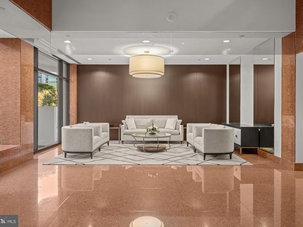 1530 Key Boulevard 125, Arlington VA 22209