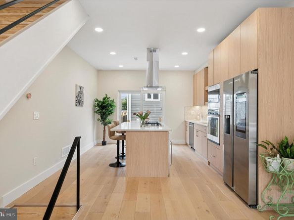 2439 E Huntingdon Street, Philadelphia PA 19125