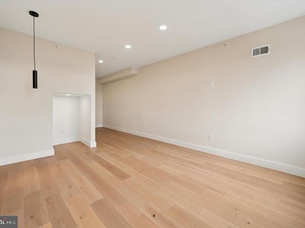 2439 E Huntingdon Street, Philadelphia PA 19125