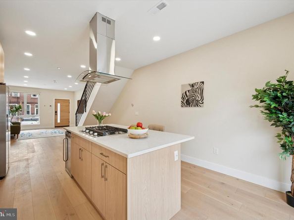 2439 E Huntingdon Street, Philadelphia PA 19125