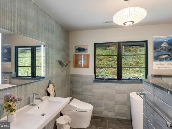 7034 Ely Road, New Hope PA 18938