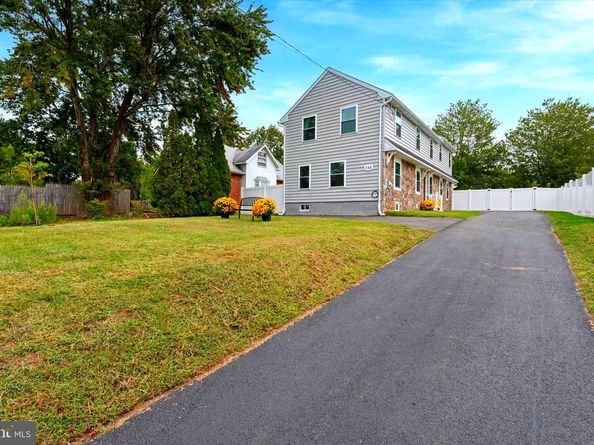 726 W Brookhaven Road, Wallingford PA 19086