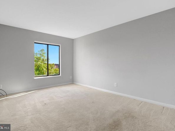 6001 Arlington Boulevard 821, Falls Church VA 22044